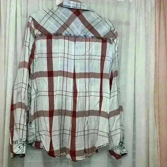 Billy T large Ltweight red white blue plaid w/roll tab sleeves item# 18 - Picture 5 of 8